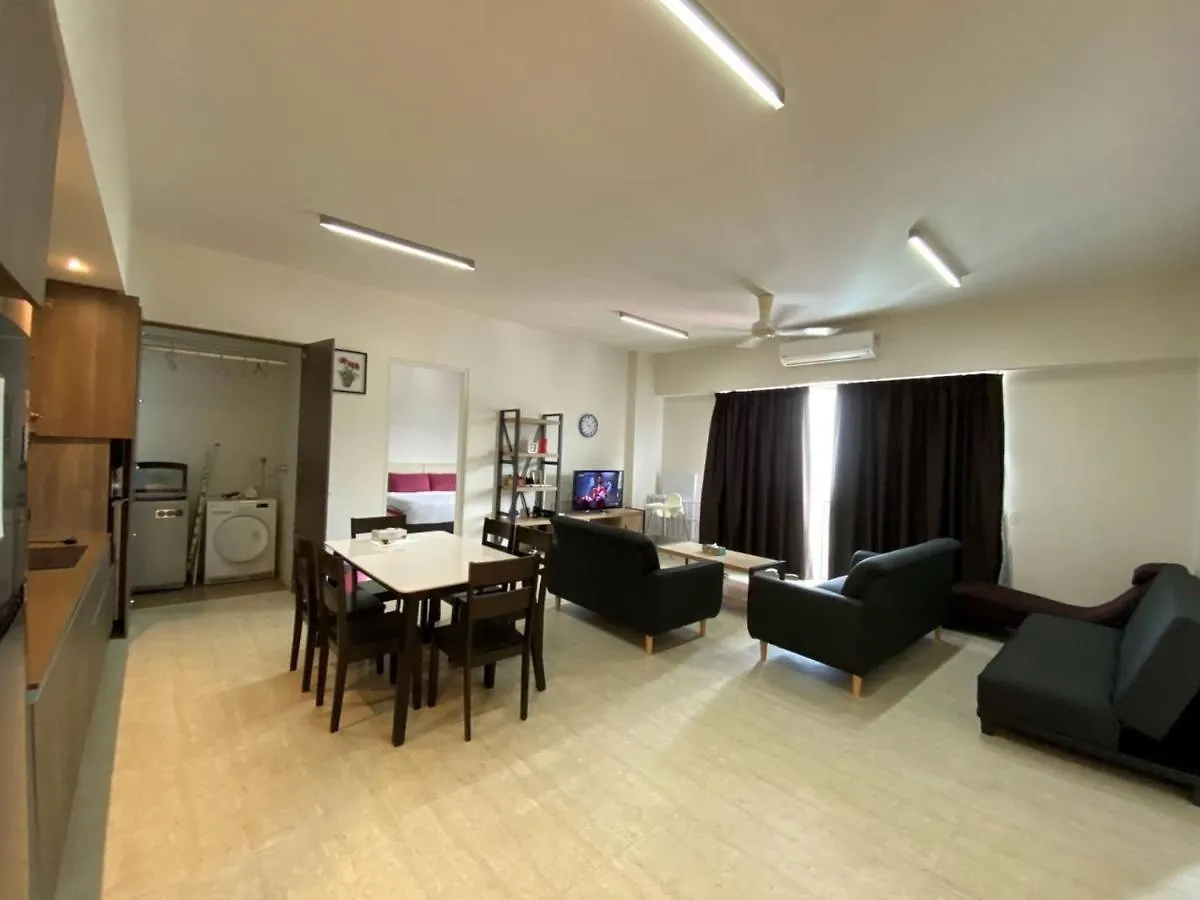 By The Sea Beachfront Penang باتو فيرينغي ماليزيا