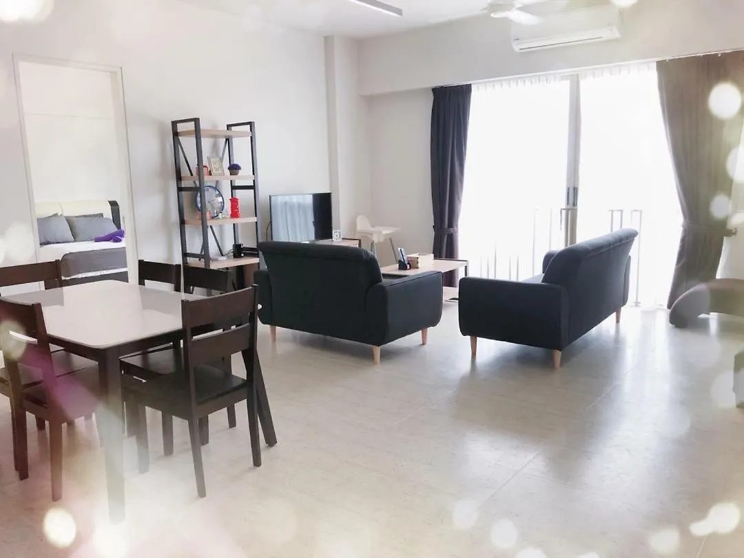 By The Sea Beachfront Penang باتو فيرينغي شقة